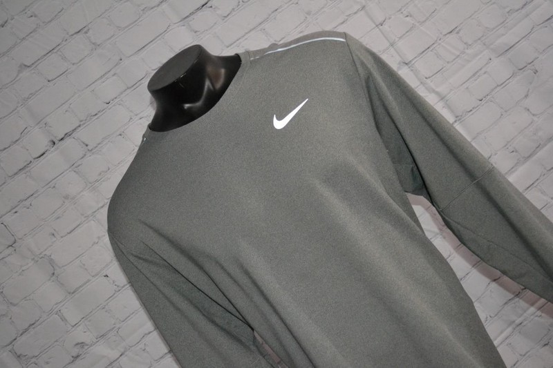 42048-a Nike Running Shirt Workout Reflective Gray Polyester Size 2XL Adult Mens gallery