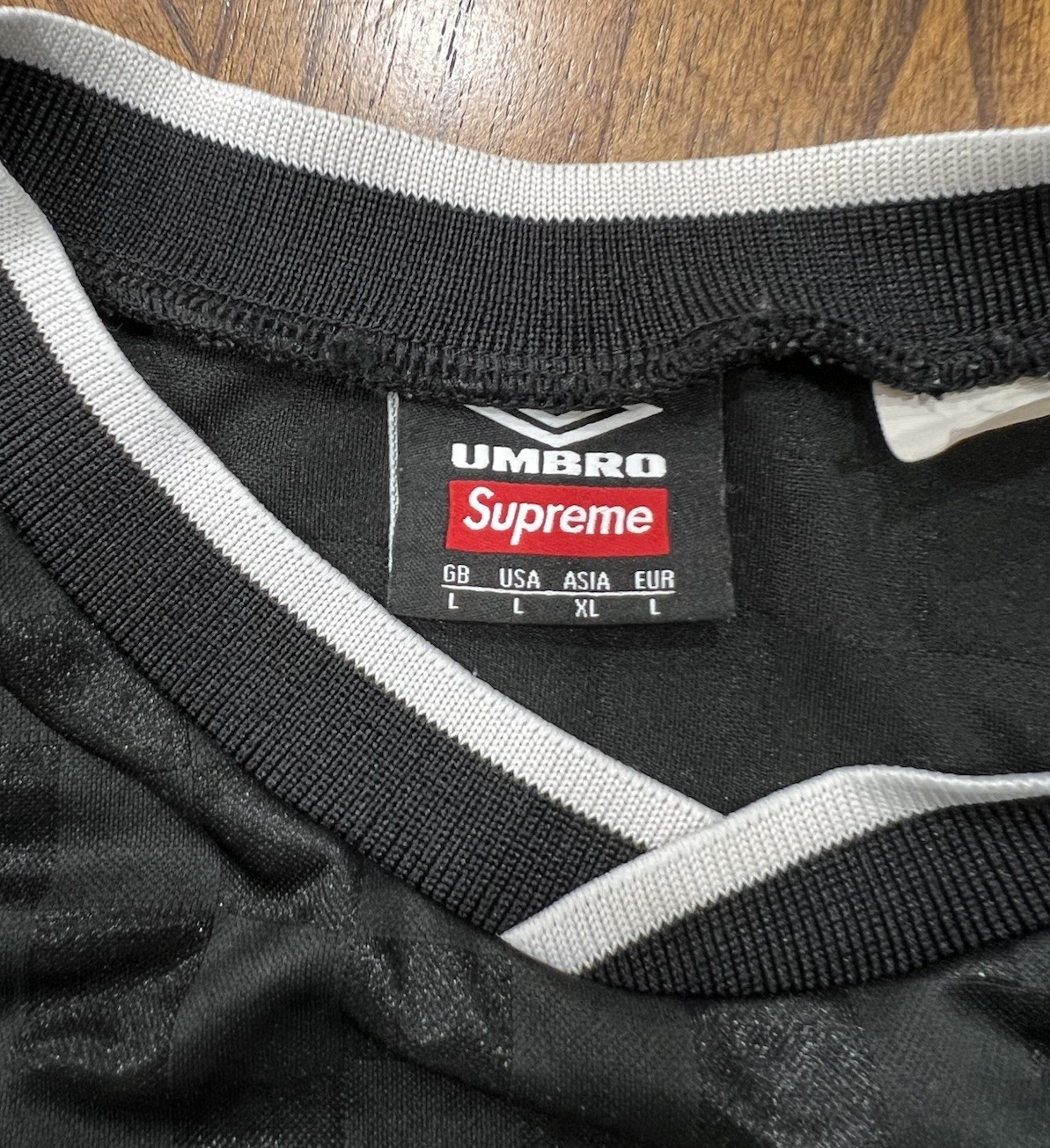 SUPREME UMBRO SOCCER JERSEY DYNASTY SIZE LARGE gallery