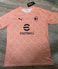 NWT Men’s Puma 2025/26 AC Milan Warm Up Jersey – Small – Pink/Yellow
