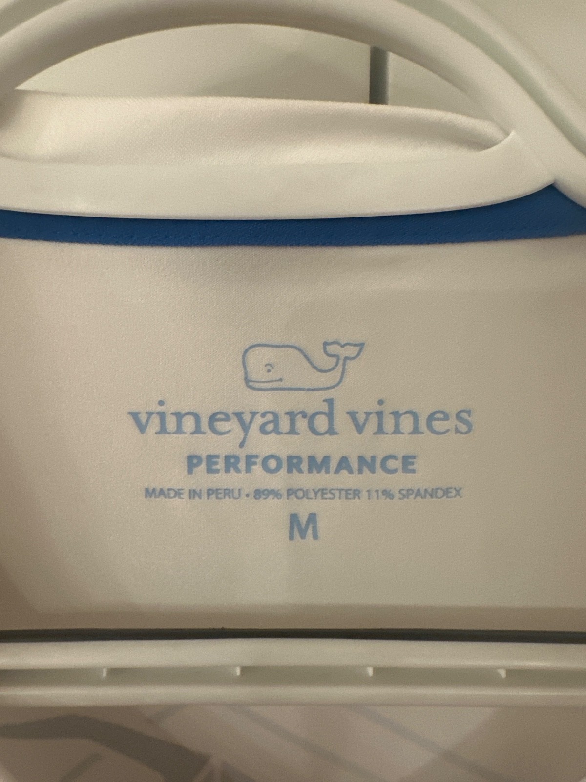 S/S performance vineyard vines shirt with fish logo on front and back. Size M. gallery