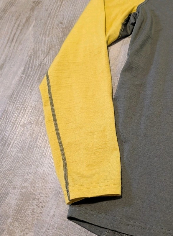 Icebreaker Mens Long Sleeve Crew Top Merino Wool Bodyfit 200 Green Yellow Size M gallery