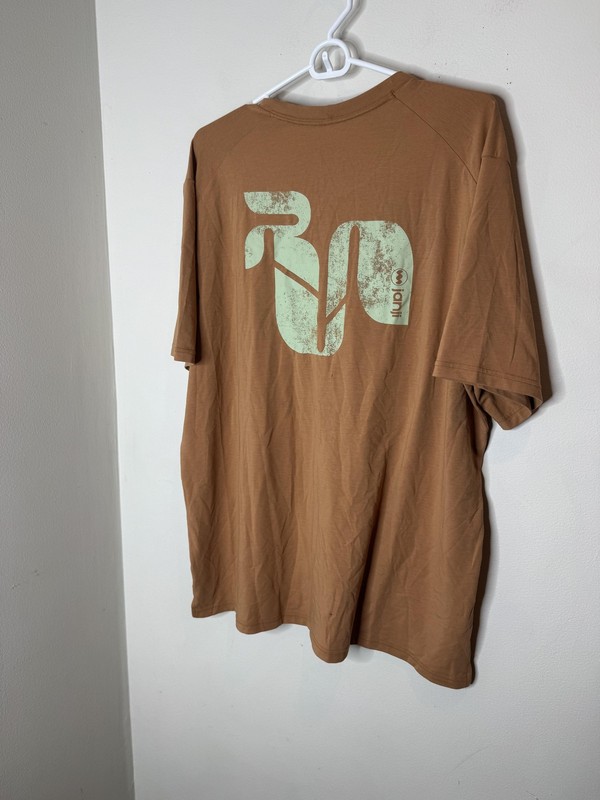 Janji Shirt Mens XL Brown Circa Daily Tee Graphic Running Athletic Top gallery