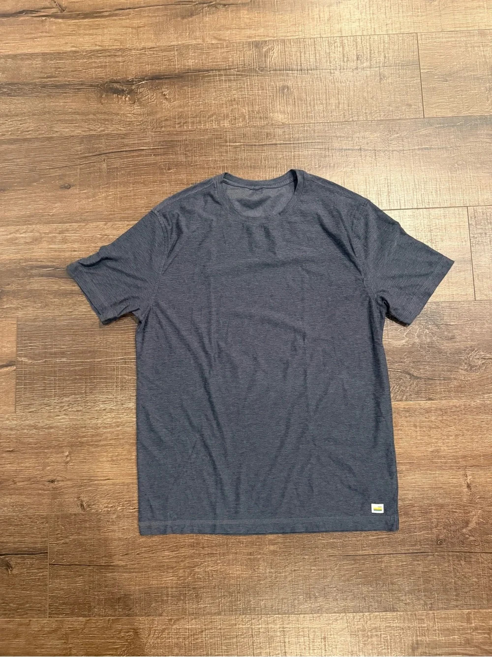 Vuori | Strato Tech Tee - Size Medium gallery