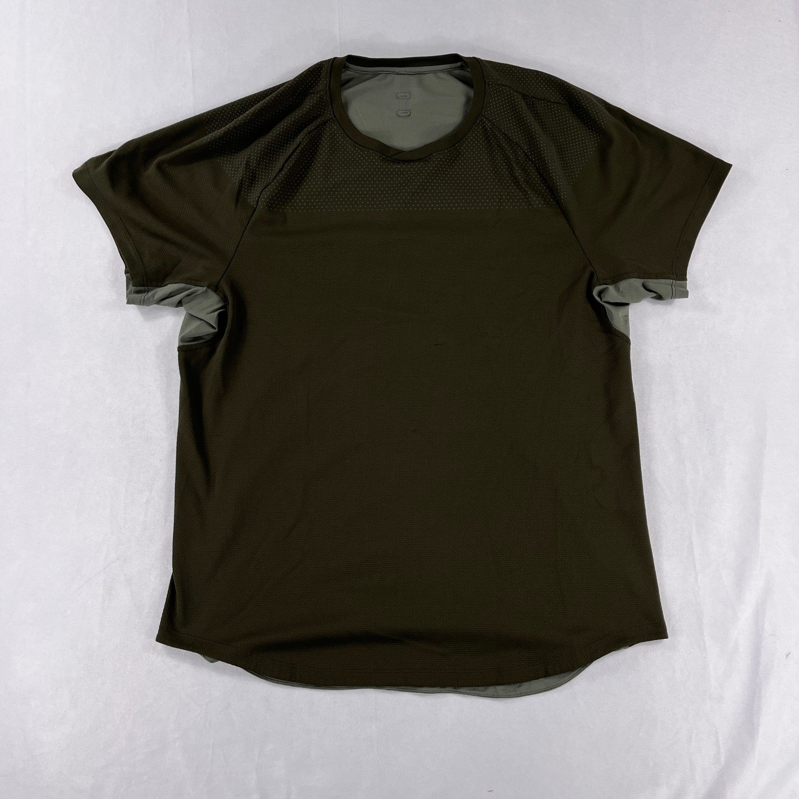 Lululemon Short Sleeve Shirt Perforated Mesh Active Training Olive Green Mens M gallery