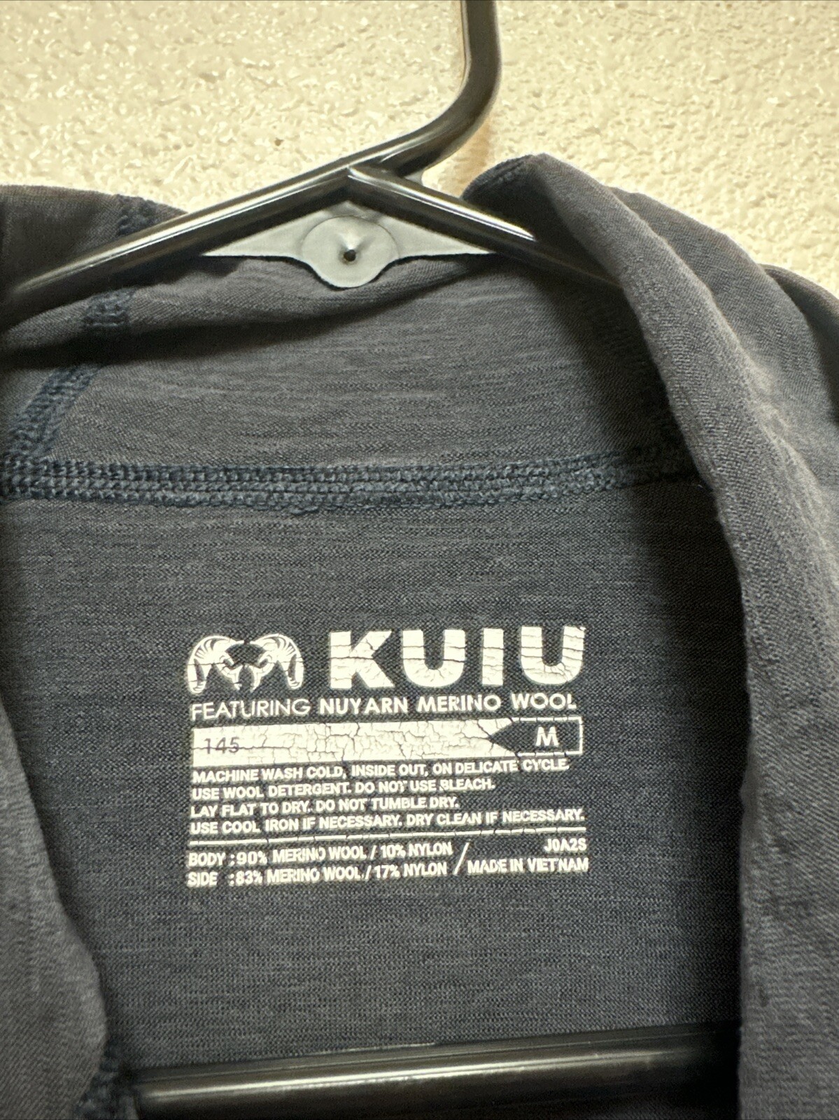 Kuiu Blue Pullover Base Layer Nuyarn Merino Wool L/S Hood 1/4 Zip Logo Sz M gallery