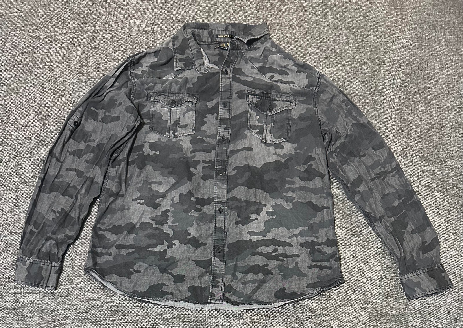 Helix Athletic Fit Men's XL Camouflage Long Sleeve Shirt gallery