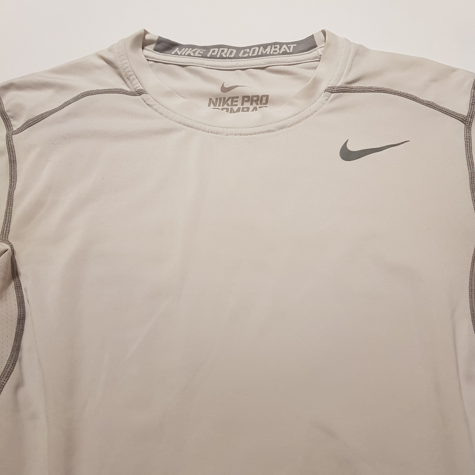 Nike Pro Combat Dri-Fit Athletic Fitness Compression Shirt Mens White Size Small gallery