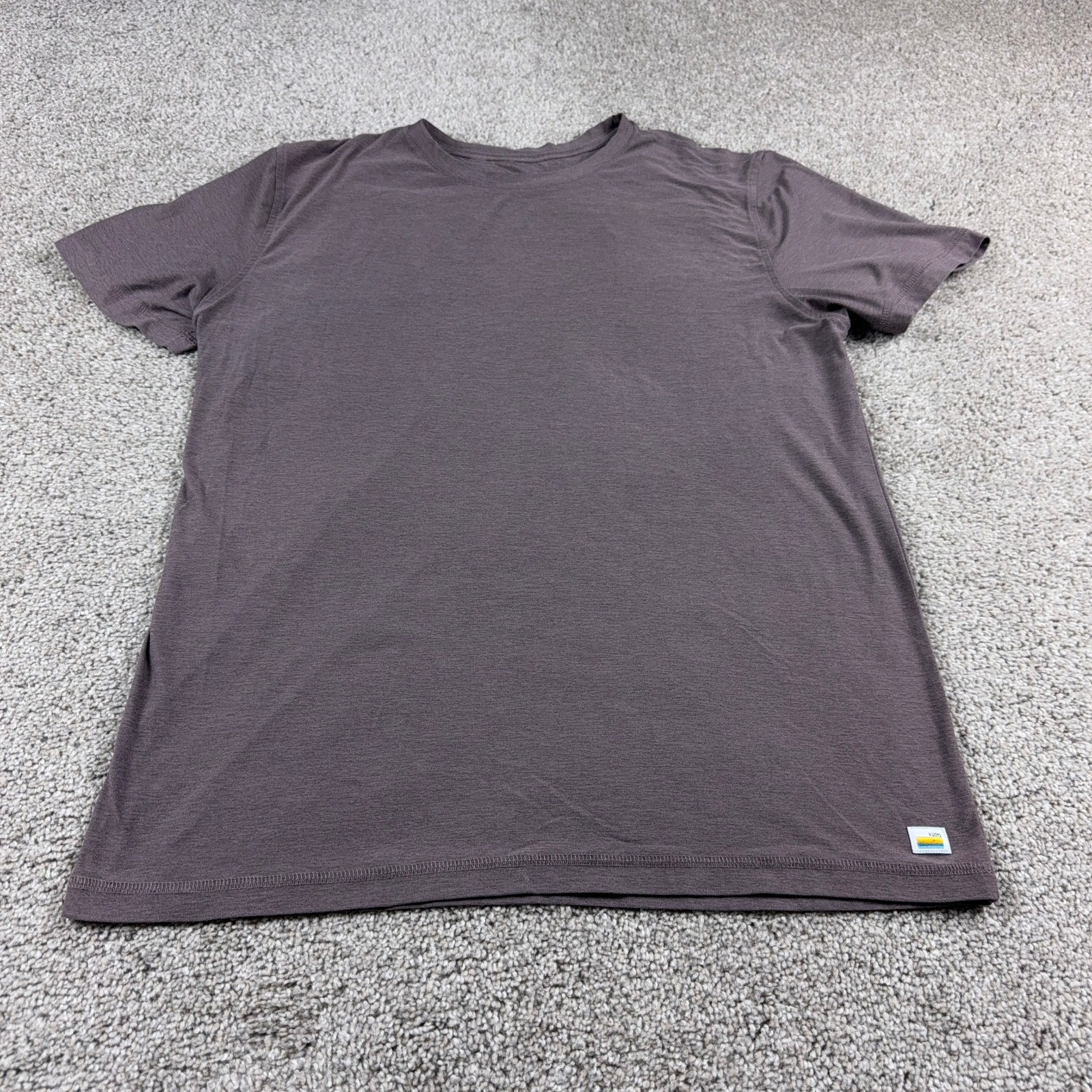 Vuori Shirt Mens Large Red Strato Tech Running Stretch Gym Weightlifting Train gallery
