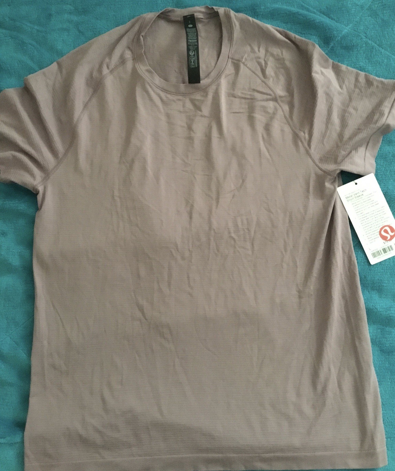 Mens Lululemon Metal Vent Tech Short Sleeve Shirt gallery