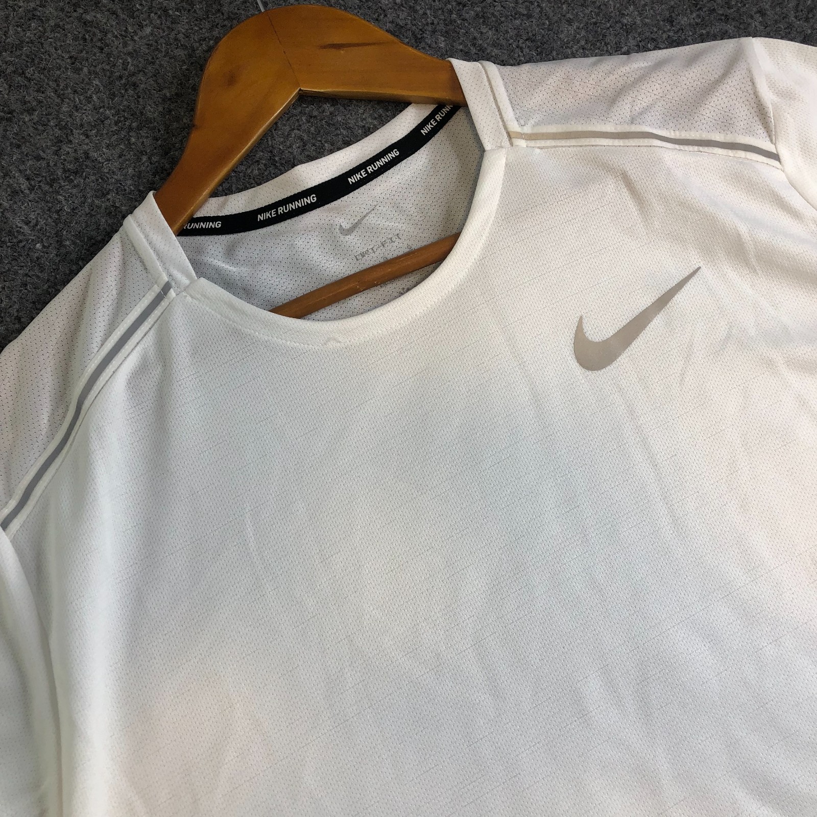 Nike Shirt Mens Large White Running Reflective Hi Vis Running Short Sleeve gallery