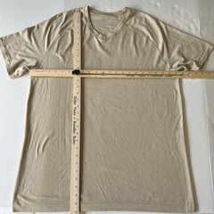 Lululemon V Neck T Shirt Men’s 2XL Beige Metal Vent Tech Tee Performance Stretch