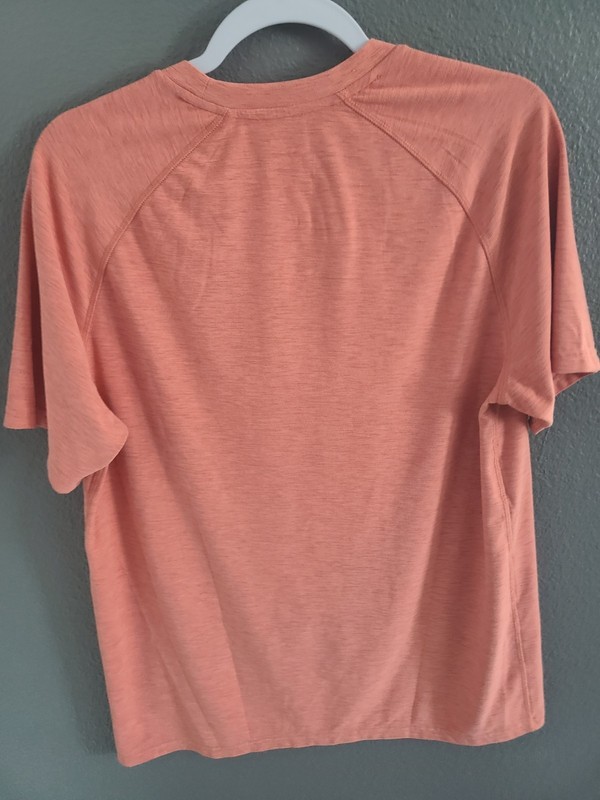 GapFit All Day Coral Short Sleeve T-Shirt Mens M Stretch Breathable Wicking gallery