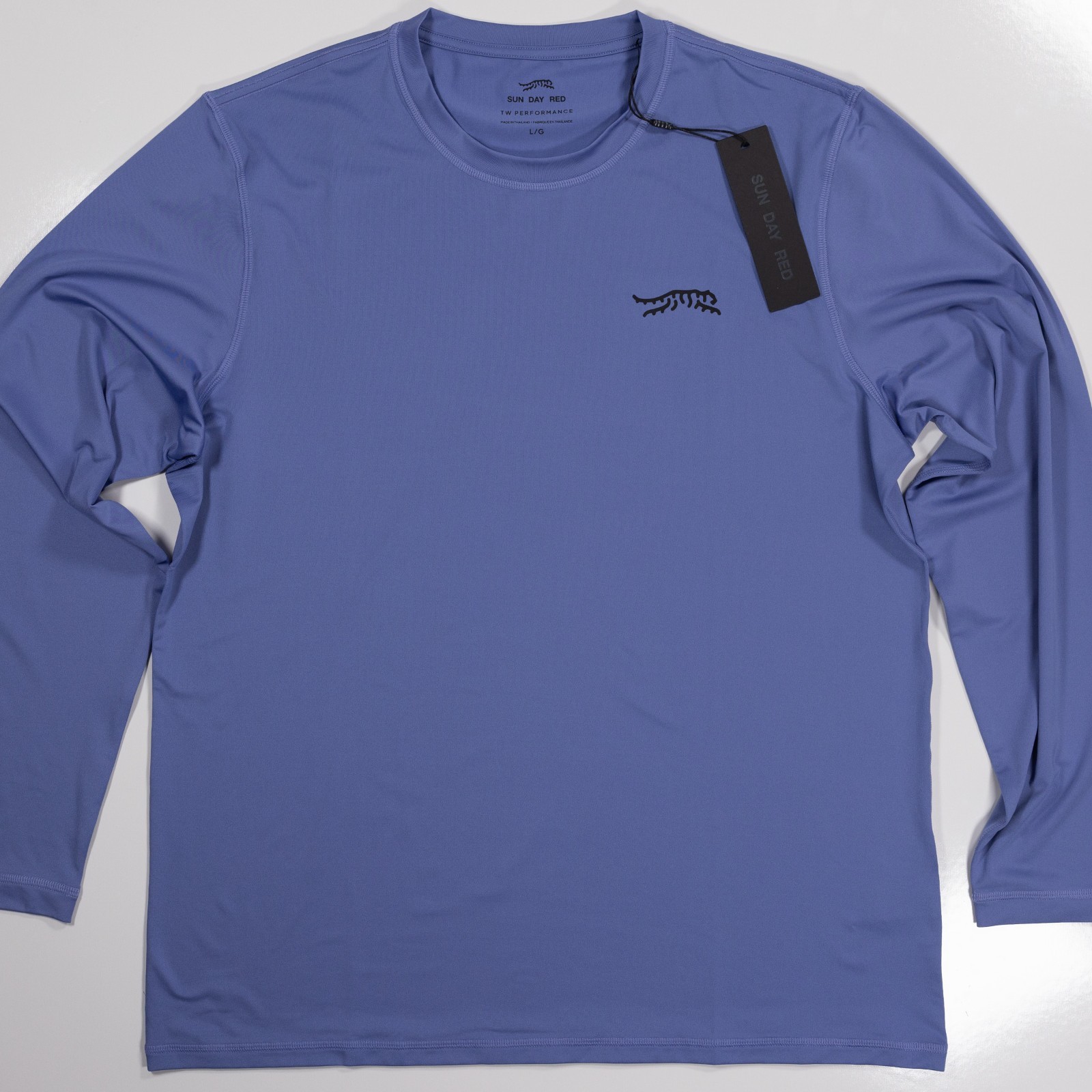 Sun Day Red Large Denim Performance Long Sleeve Tech Tee Tiger Woods NWT gallery
