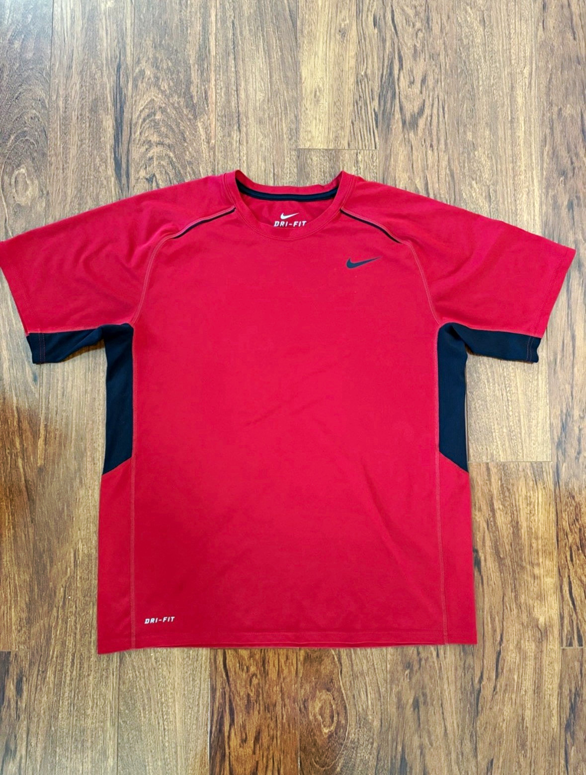 Nike Dri-FIT Men's M Red/Black Crew Neck Short Sleeve Logo Polyester Tee gallery