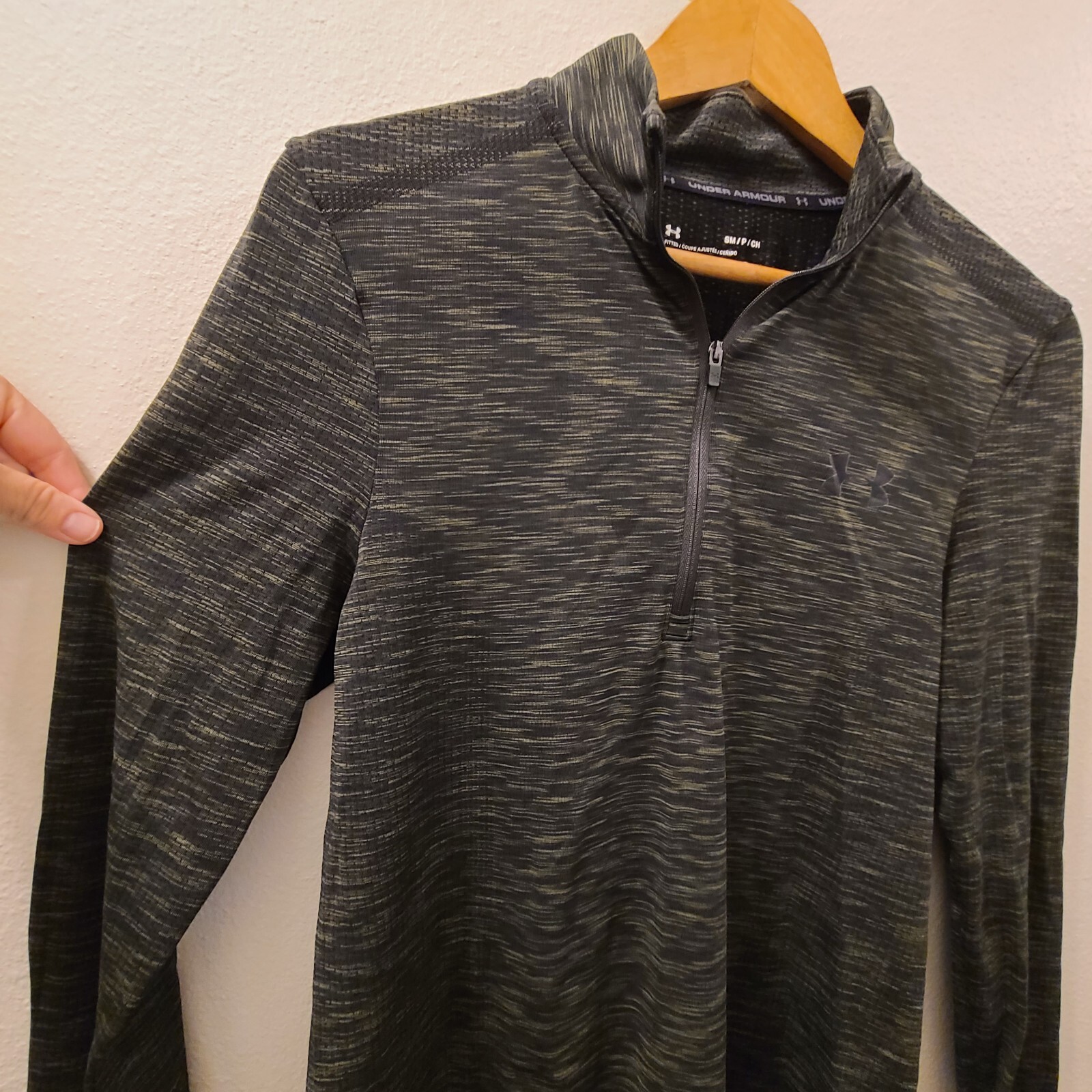 Under Armour Mens HeatGear 1/2 Zip Size Small Marine OD Green Print Long Sleeve gallery