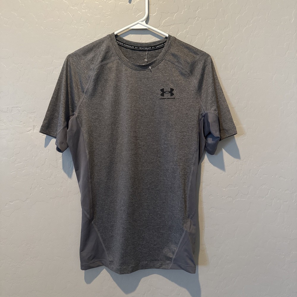 Under Armour Men's LG Gray HeatGear Short Sleeve Compression Shirt NWOT 1361518