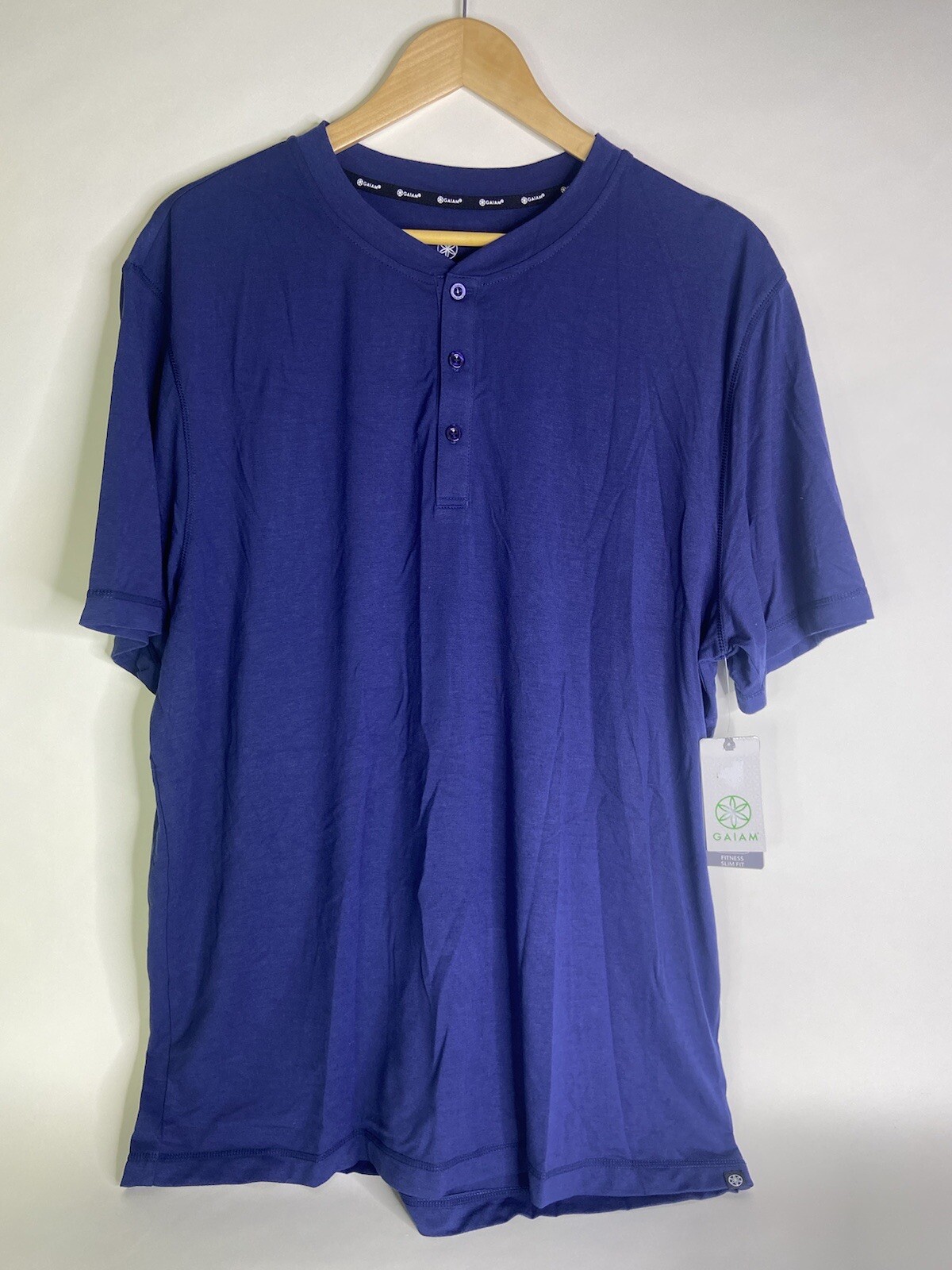 Gaiam Rejuvenate Short Sleeve Henley Shirt Athletic Slim Fit Blue Mens Size XL gallery