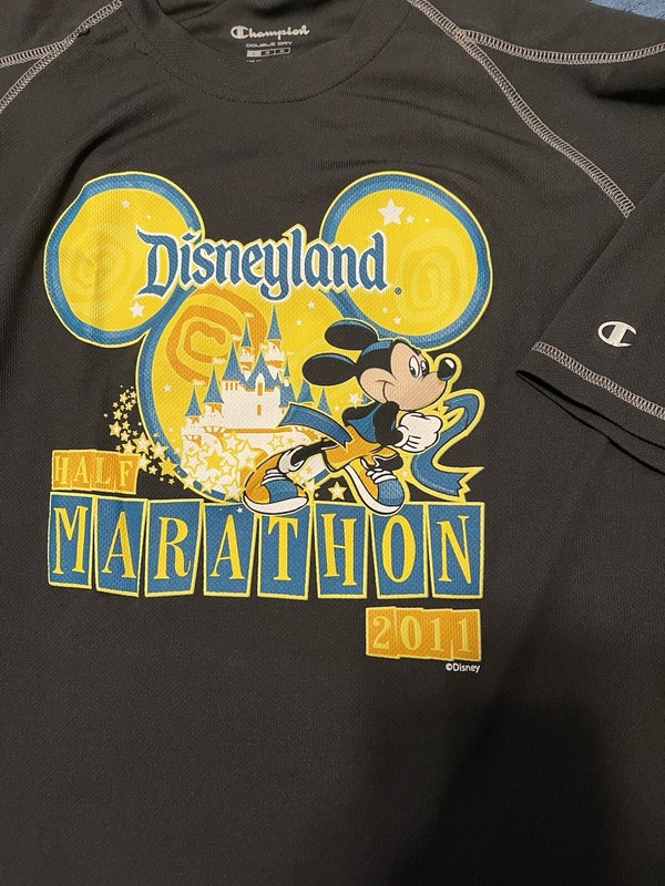 DISNEY DISNEYLAND MICKEY CHAMPION DOUBLE DRY 2011 1/2 MARATHON BLACK SHIRT LARGE gallery