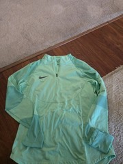 Nike Women’s Therma-FIT Strike Winter Warrior Drill Top Size Medium