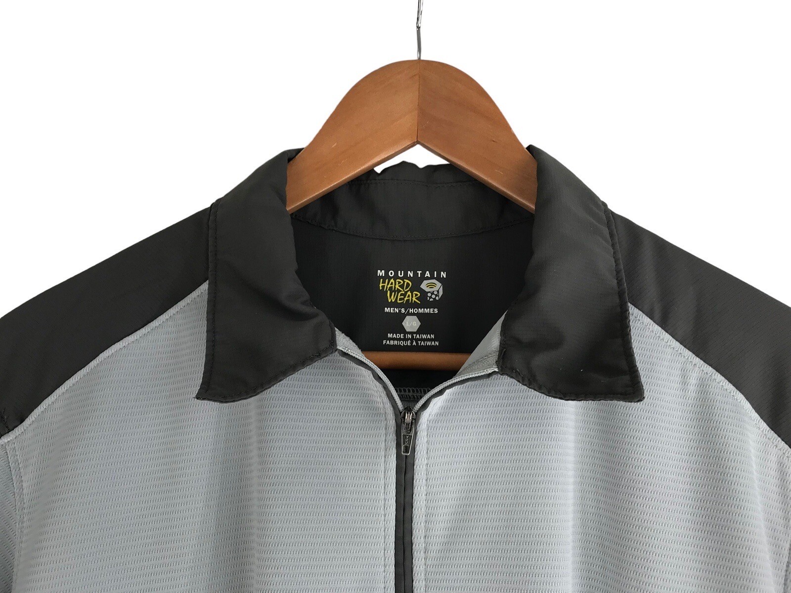 Mountain Hardware shirt Mens Medium Gray Short Sleeve 1/4 Zip cycling hiking gallery