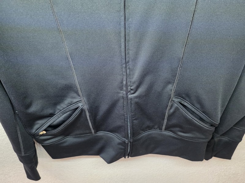 Under Armour Mens Medium Full Zip Jacket Black Long Sleeve - Stretch - W/pockets gallery