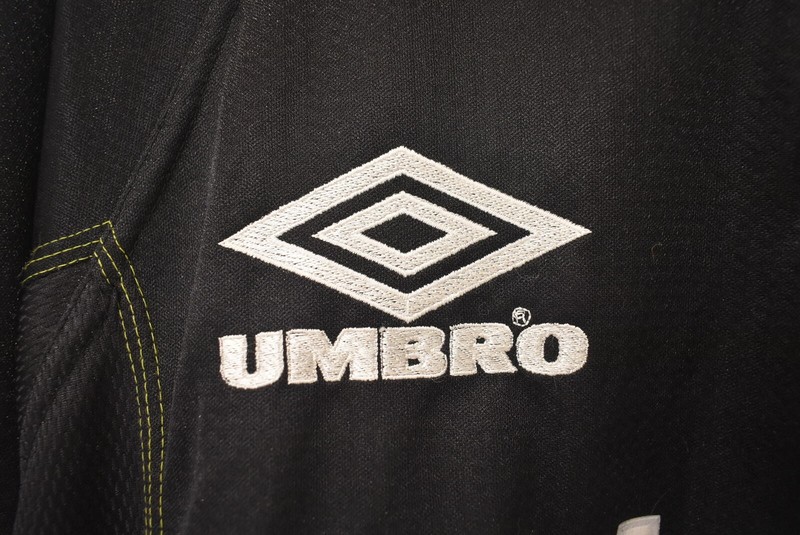 Vintage Umbro Manchester United Black Football Jersey Made in England Size L gallery