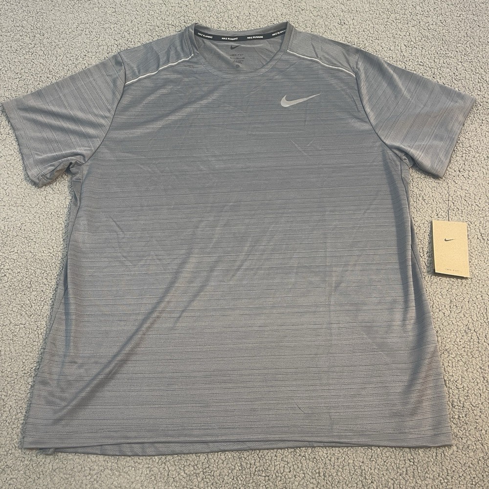 Mens Nike Dri-FIT Running Tee Gray Large AJ7565-085 Reflective Lightweight NWT
