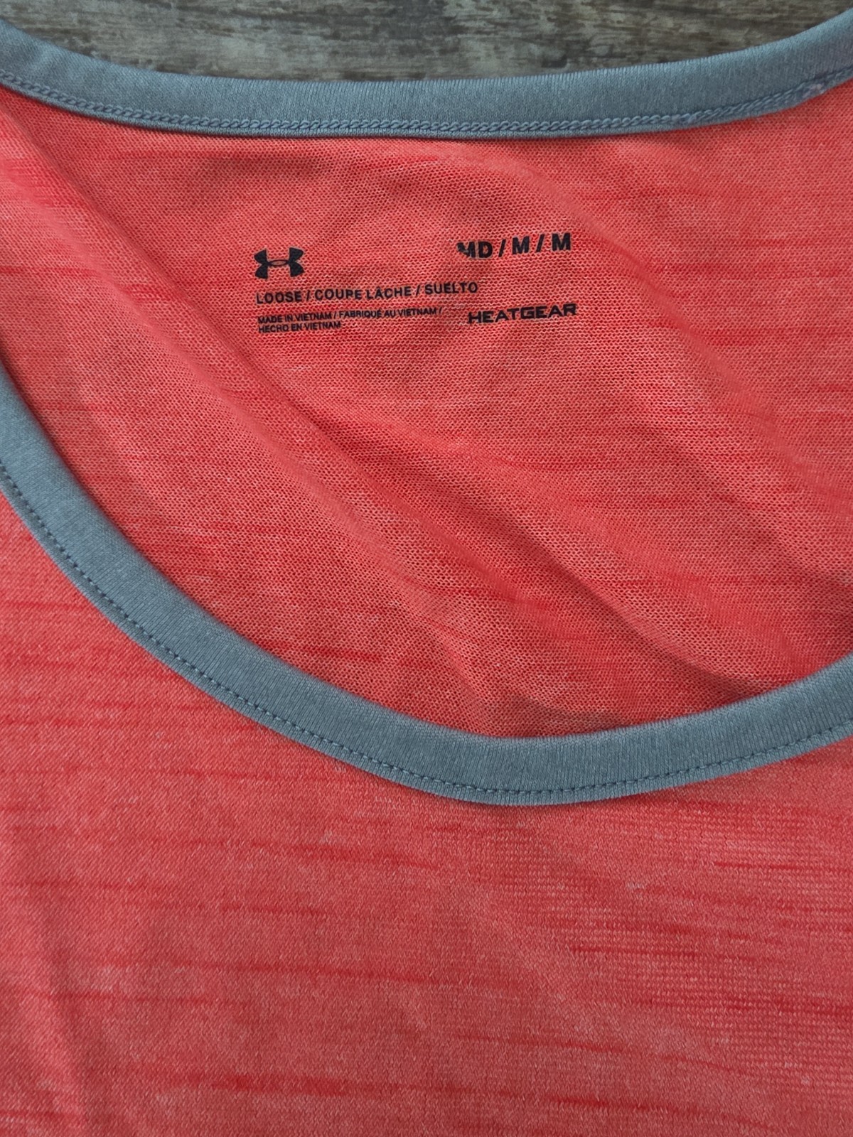 Under Armour Heatgear lightweight men's Medium Salmon Orange & Grey Tank Top gallery