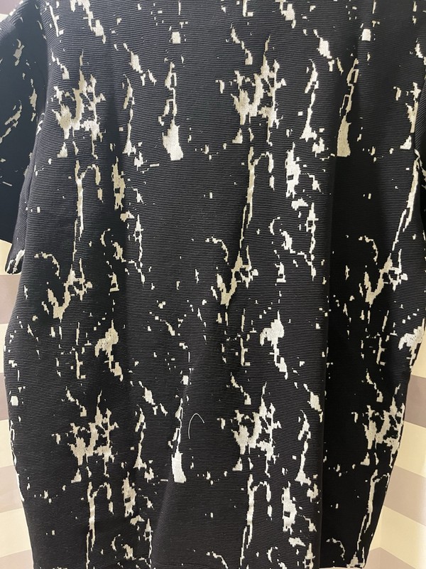 Forever 21 Men’s Lg Athletic Top Black/Grey gallery