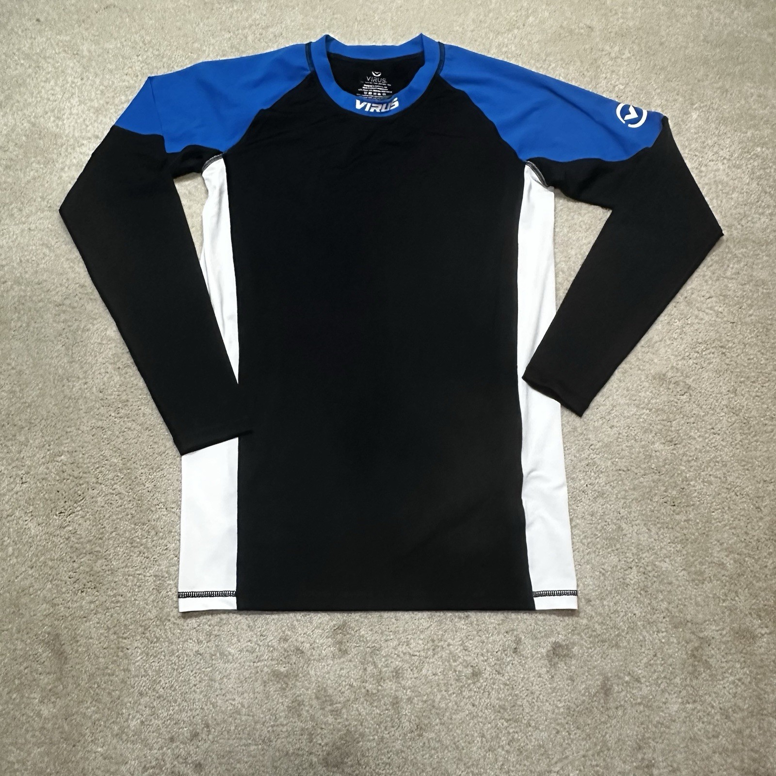 NWOT Virus Mens Compression Rash Guard Shirt Mens Medium Blue Black Long Sleeve gallery