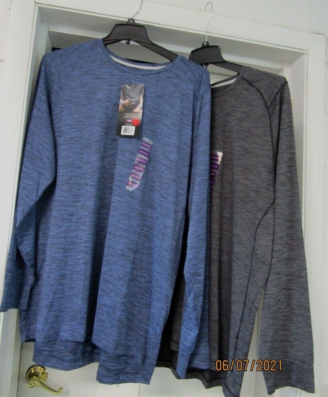 MENS..ACTIVE LONG SLEEVE TEE..93% POLY. 7% SPANDEX...2 COLORS.. SIZE 3 X LG.. gallery