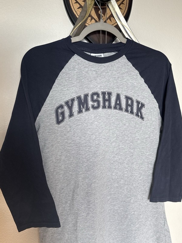 GYMSHARK COLLEGIATE RAGLAN3/4 SLEEVE T-SHIRT SIZE SMALL gallery