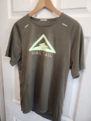 Nike Dri-Fit Trail Running Gym Tshirt Top Men’s Medium Olive Green