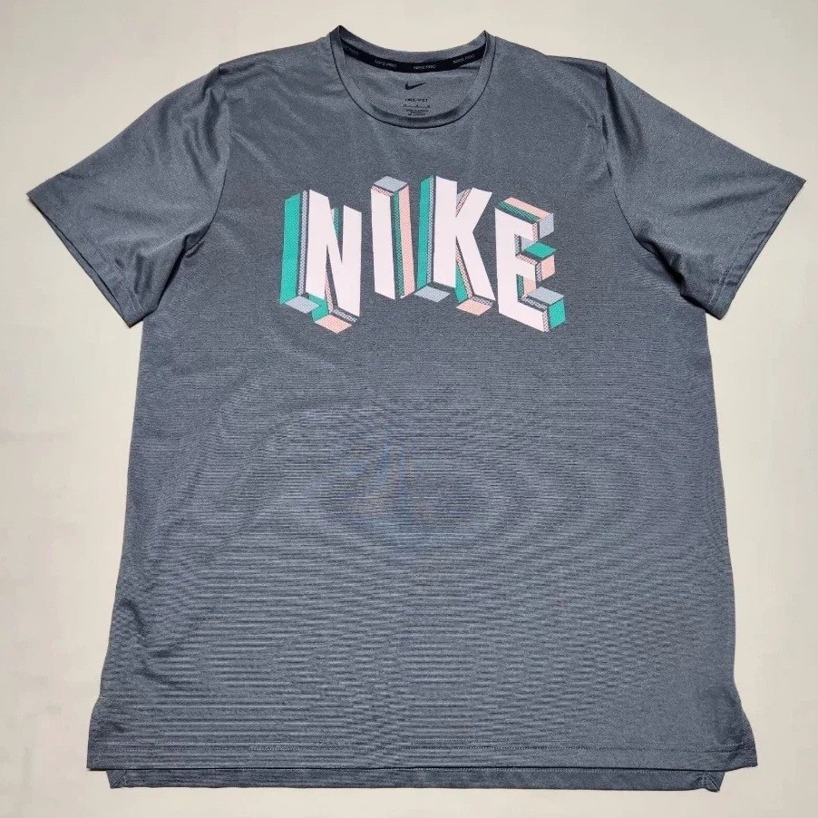Nike Pro Dri-FIT Mens Medium Gray Heathered 3D Graphic Logo Short Sleeve T-Shirt