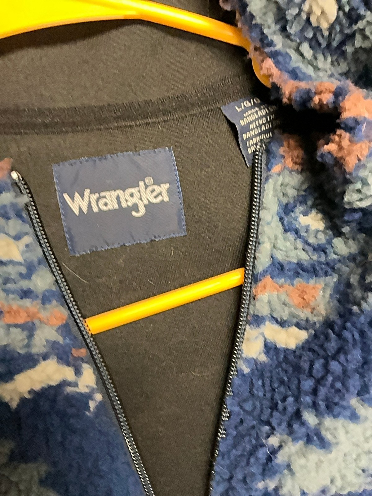Men's Wrangler Jacket (L) gallery