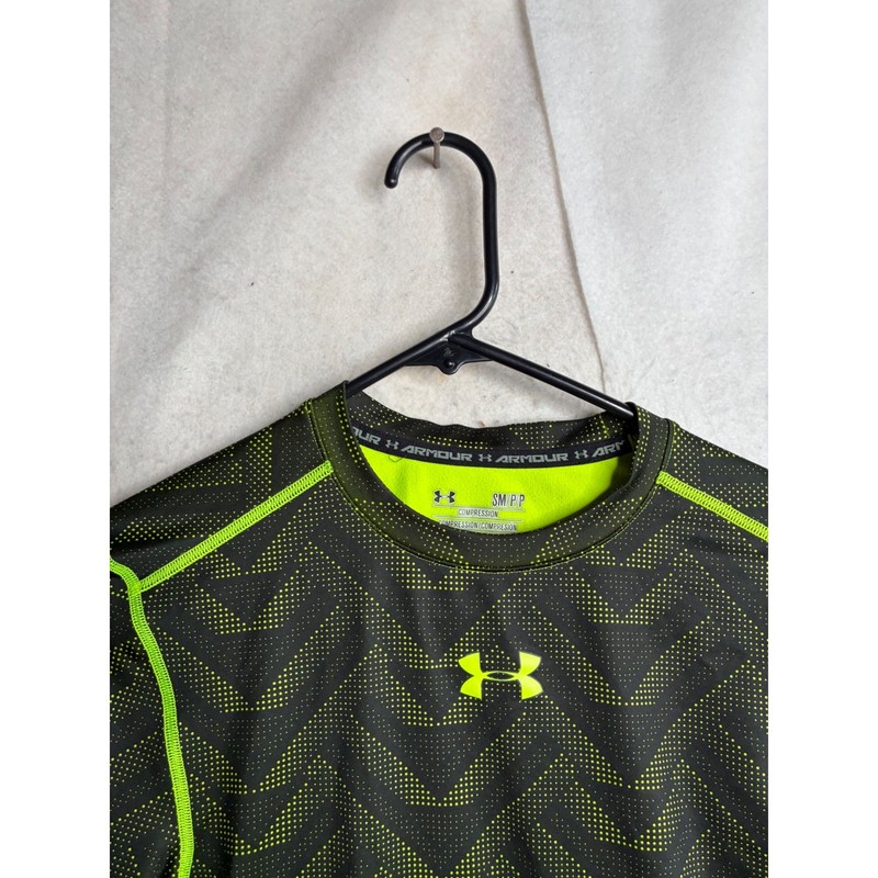 Under Armour ColdGear Compression Shirt Mens Small Black Neon Green Chevron LS gallery