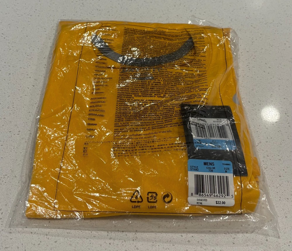 NEW with Tags!! Nike Men's Small GOLD Training Top