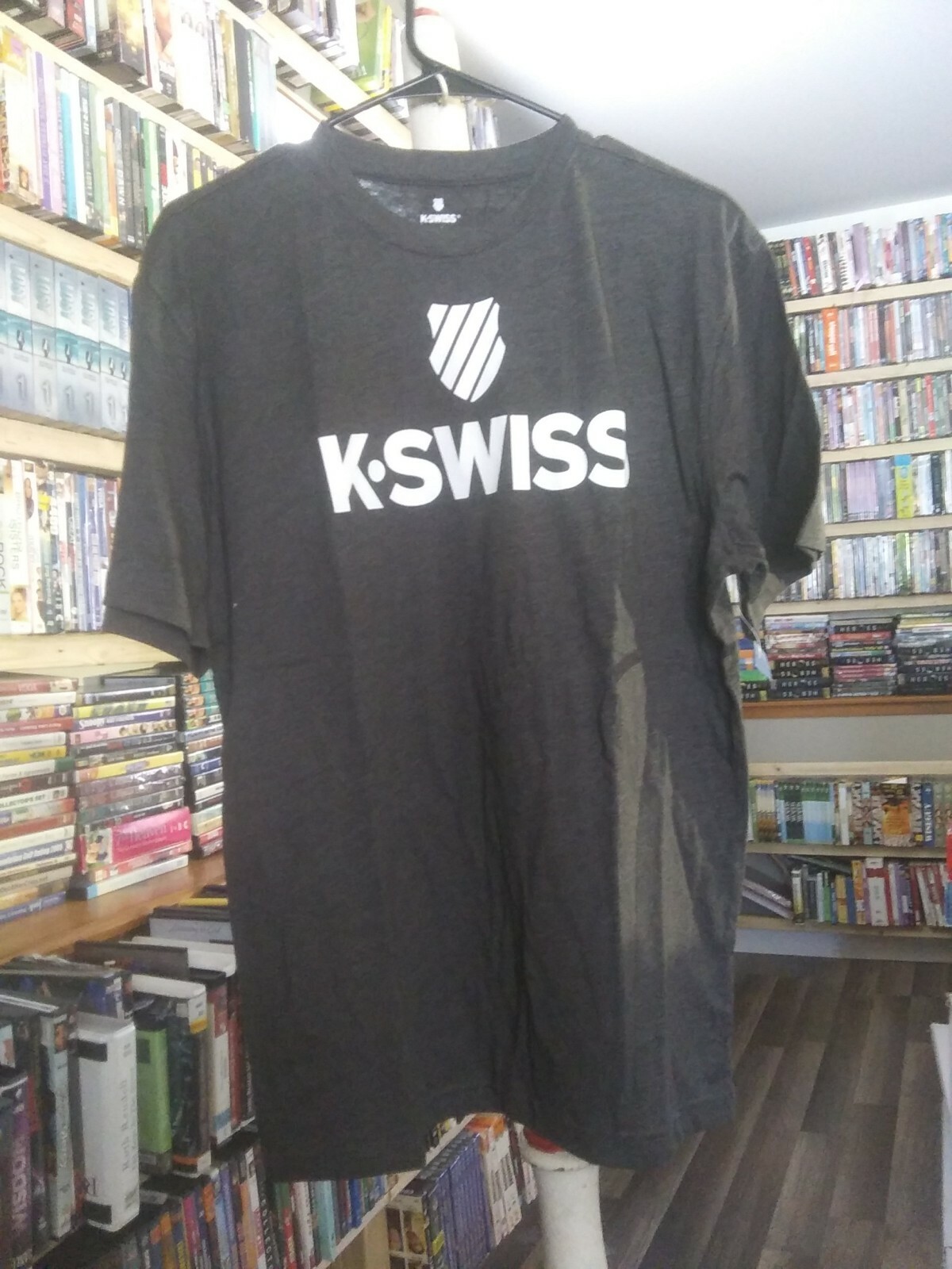 New RARE K.swiss Mens large Gray T Shirt Bag87 gallery