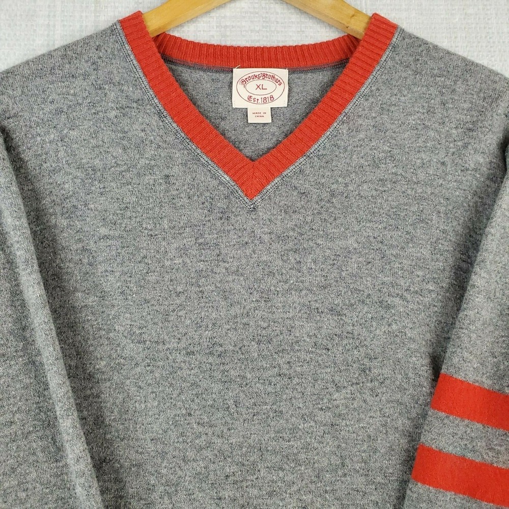 BROOKS BROTHERS Size XL Mens 100% Lambswool Gray Red V Neck Sweater Rib Knit