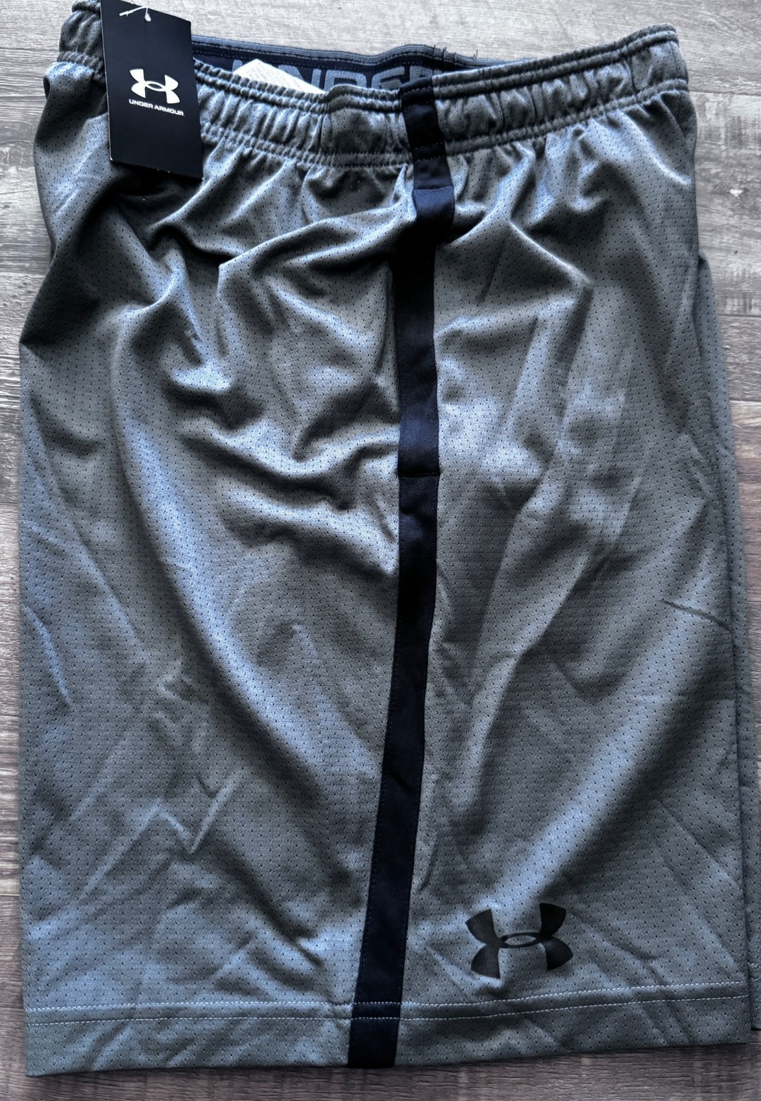 NWT Mens Under Armour M Gray/Black Tech Mesh Shorts Medium gallery
