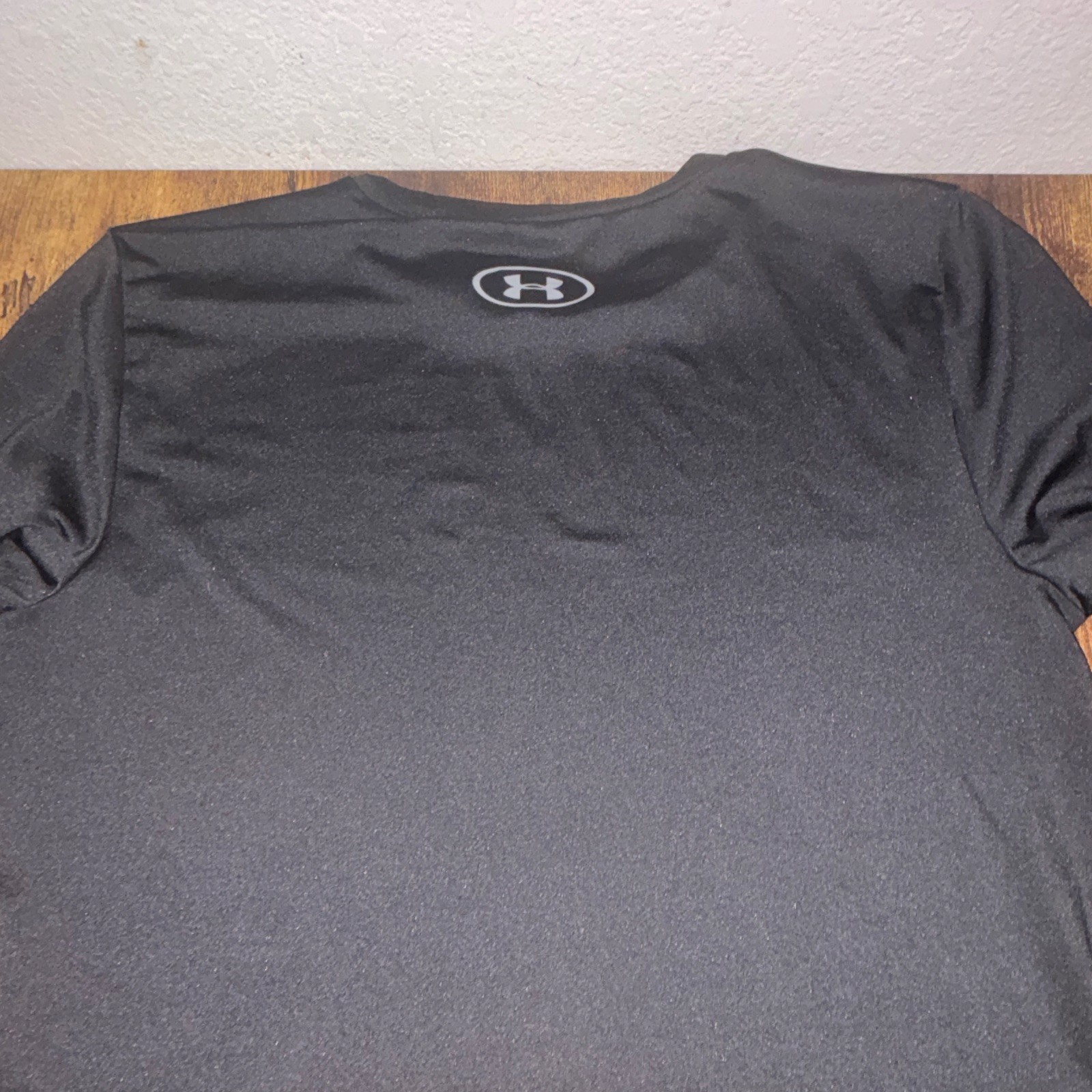 Under Armour HeatGear Fitted Long Sleeve Crew Neck T-Shirt Black Logo YLG gallery
