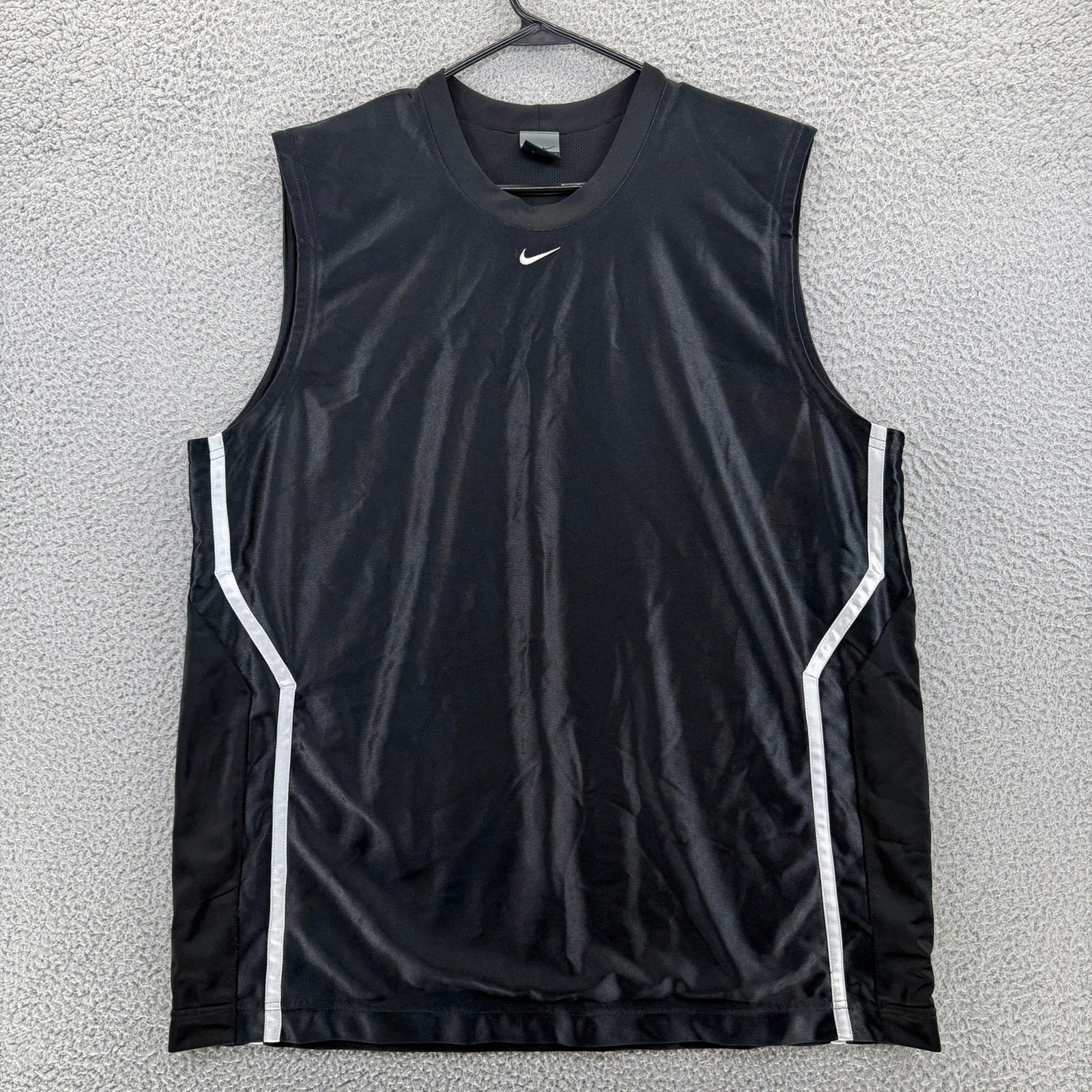 Nike Mens XL Black Sleeveless Basketball Jersey Mesh Athletic Tank Top RN56323 gallery