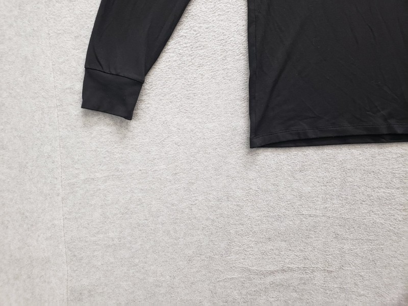 Uniqlo Men Athletic T Shirt S Black Turtleneck Long Sleeve Training Performance gallery