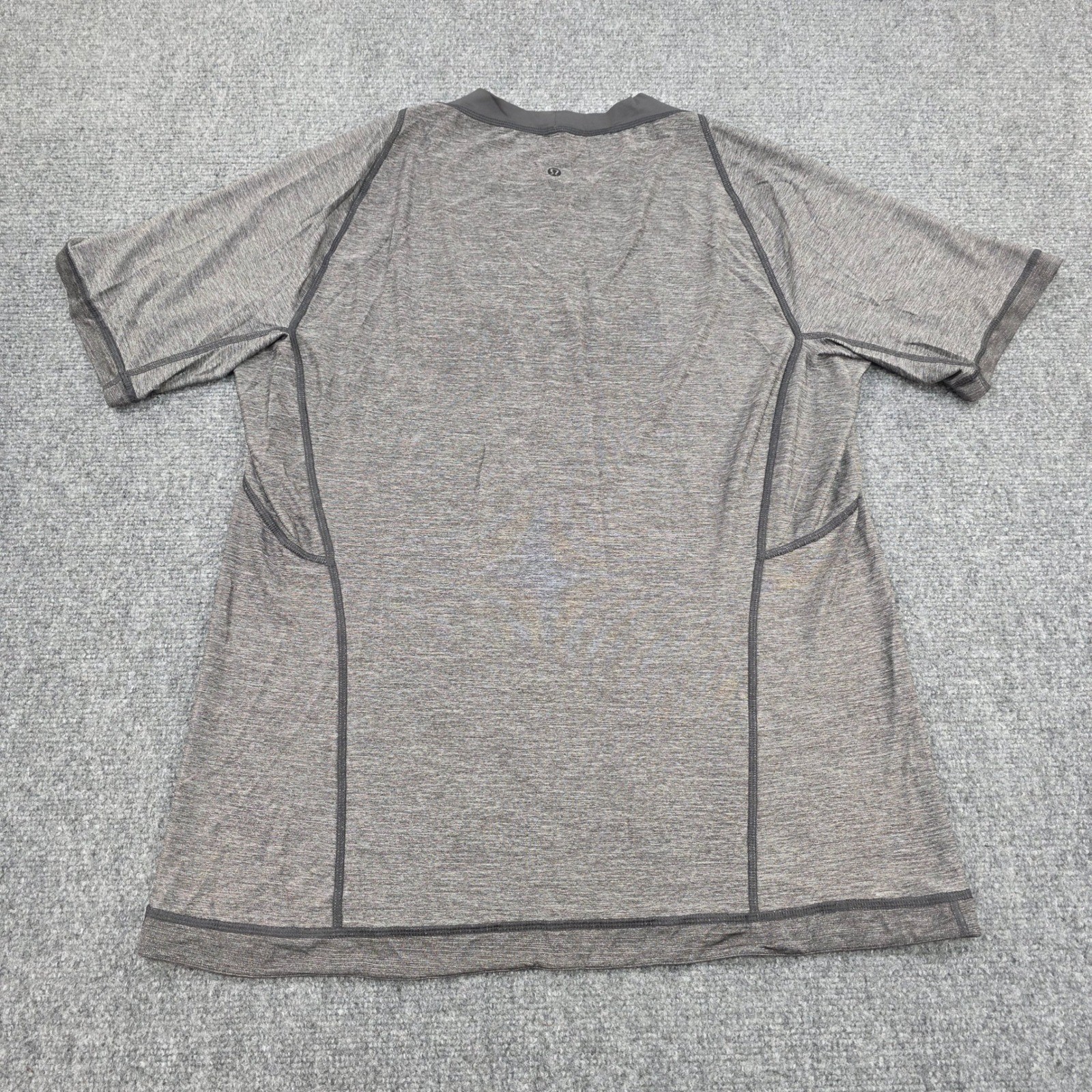 Lee Extra Large Lululemon Short Sve Athletic T-Shirt Heathered Gray Gym Stealth gallery