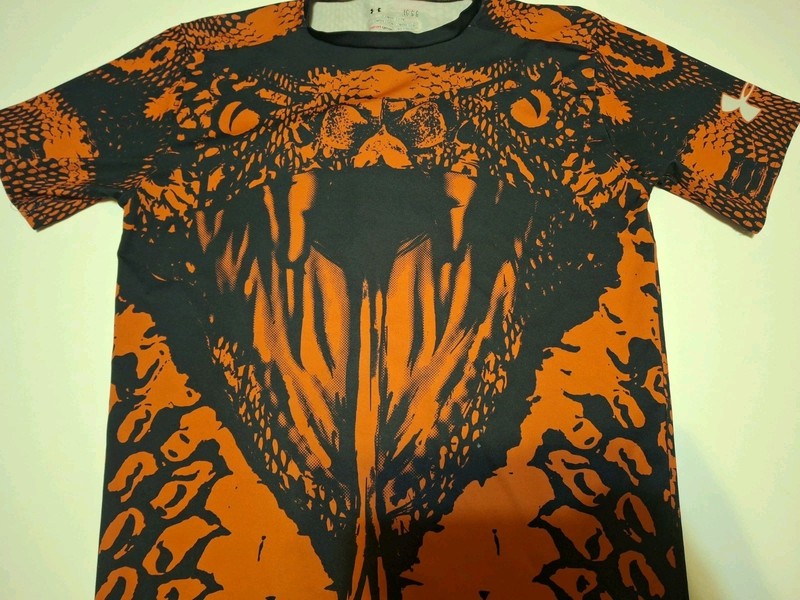 Rare UNDER ARMOR Orange Black Compression Heat Gear SNAKE VIPER Gym Shirt Large gallery