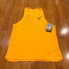 Nike AeroSwift Men’s Dri-FIT ADV Running Singlet Laser Orange FN4231-845
