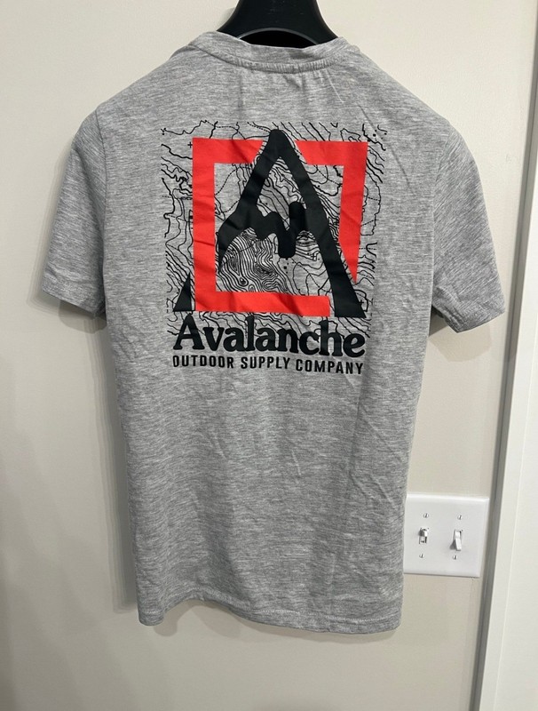 Avalanche Gray Short Sleeve Performance T-Shirt Men’s Size S Athletic Fit gallery