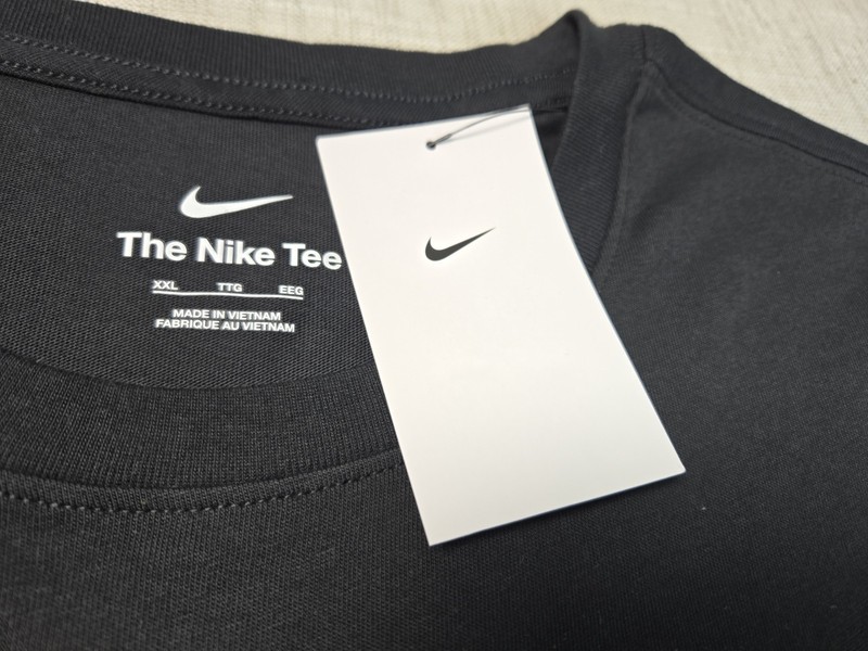 NIKE Basketball T-Shirt 2XL Mens Black Orange Green Long Sleeve Graphic Crewneck gallery