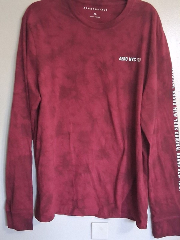 Men's NWT Aero/Graphics Front & Sleeve Size XL Long Sleeve Pull Over Shirt gallery