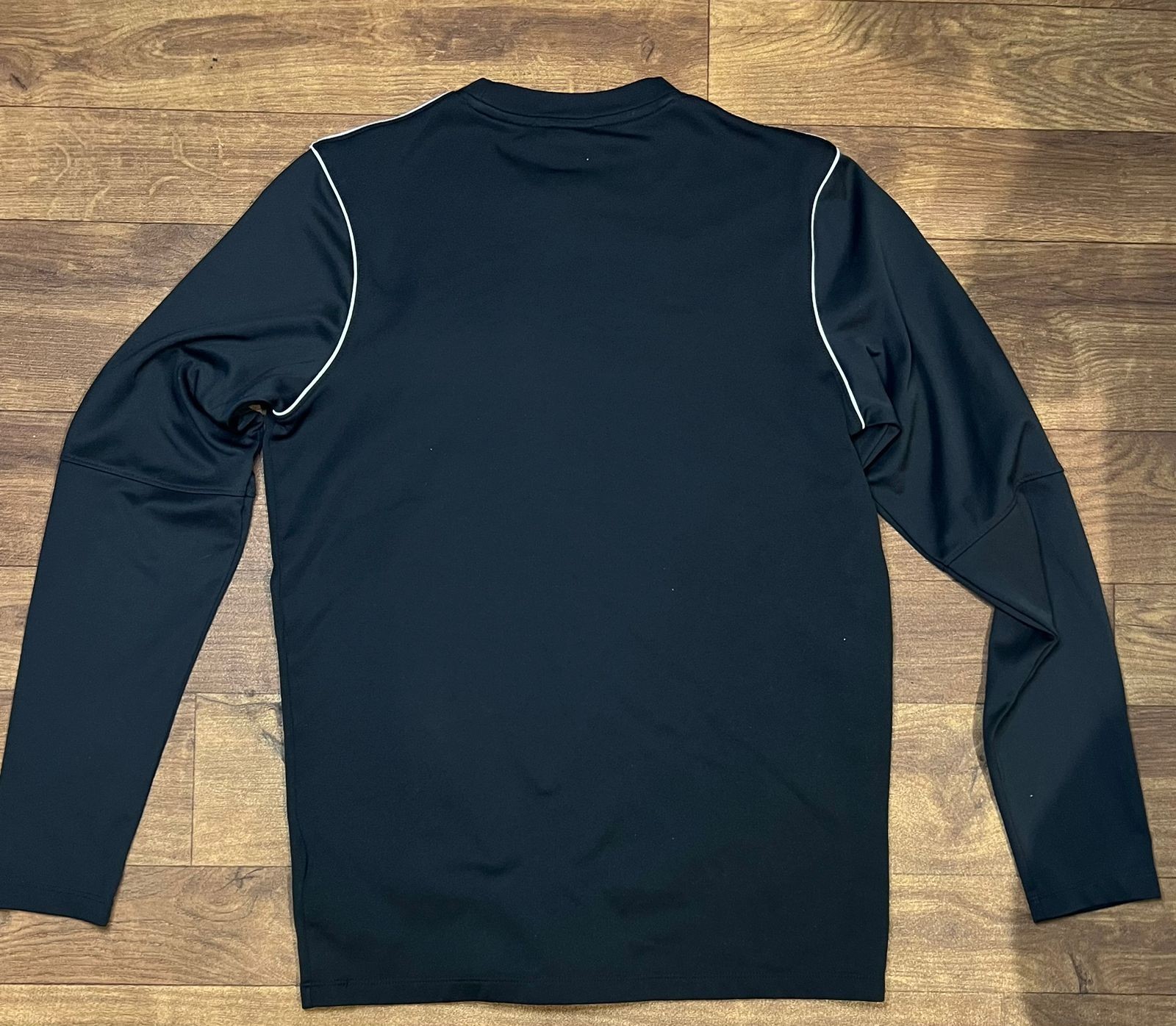 Nike Dri-Fit Tandragee Rovers FC Training Top Black Long Sleeve Size S Football gallery